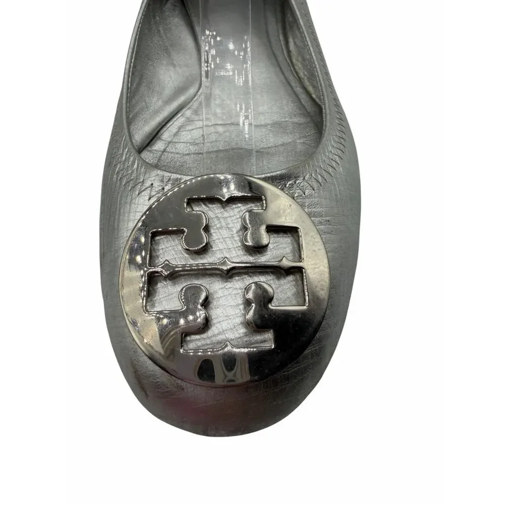 Tory Burch Reva Flats Silver Metallic‎ Leather Logo Medallion Shoes Size 10 Y2K